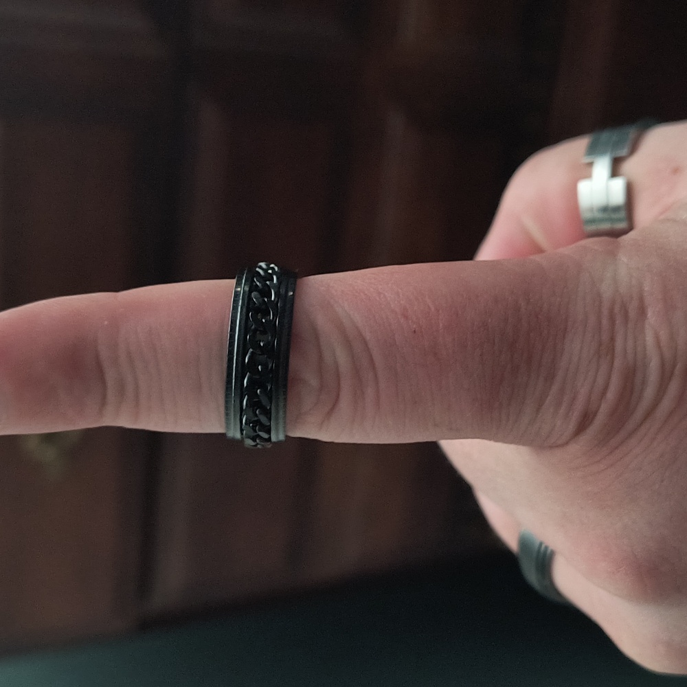 Men's size 11 ring